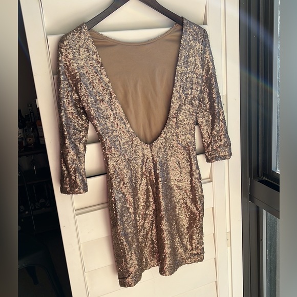 Tobi Sequined dress - gold NYE party holiday dress - Picture 4 of 8